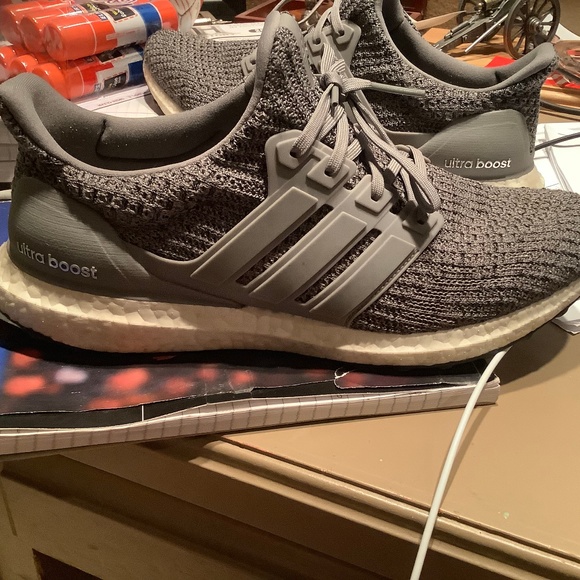 Ultra Boost - Picture 1 of 4